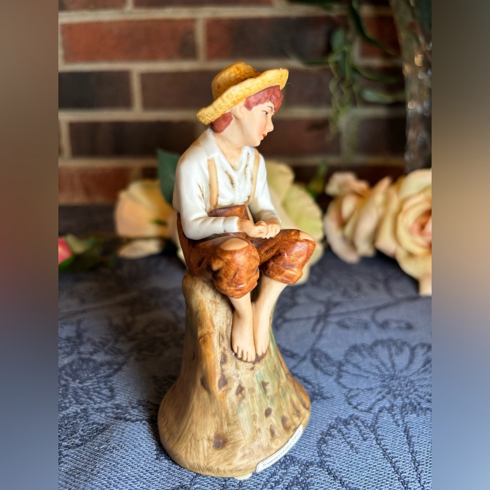 Norman Rockwell porcelain “Summertime 1933” size 6”x 2 1/2” excellent condition - Picture 5 of 8